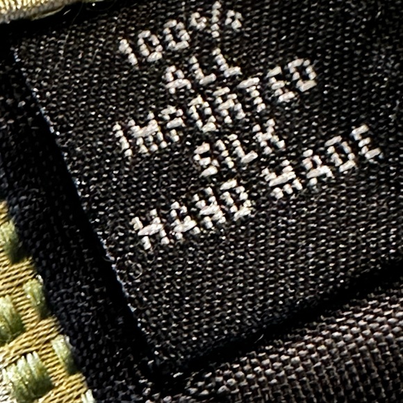 Claiborne Silk NeckTie Metallic/Shiny Lime Green Mini Diamond Pattern 58 x 3 3/4 - Picture 9 of 13